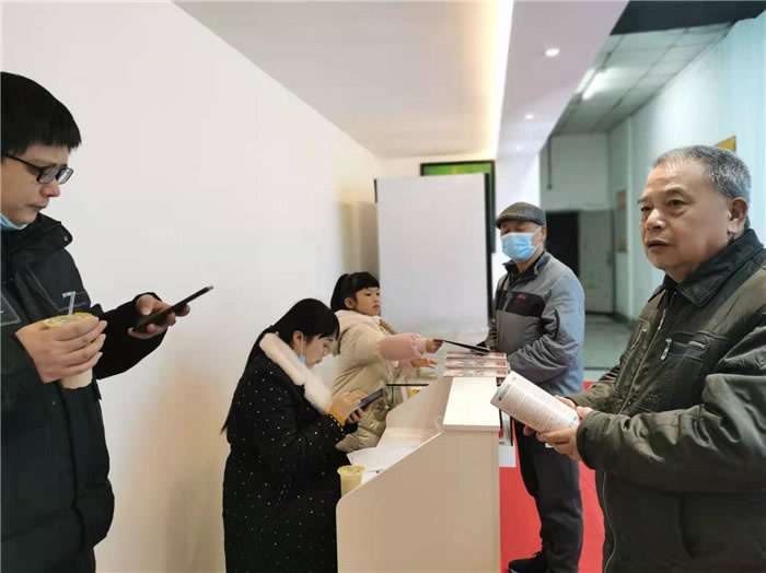 四川中青旅綿陽分社、綿陽市中旅假日旅行社、綿陽自來文化傳播有限公司24H自助售貨服務(wù)盛大開業(yè)